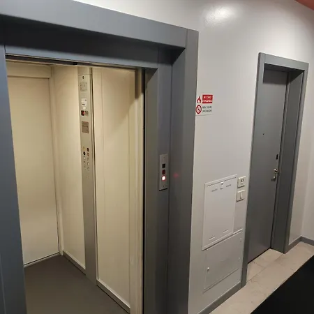 Panoramico Bilocale Con Tutti I Comfort E Parcheggio Gratuito Lägenhet Bergamo