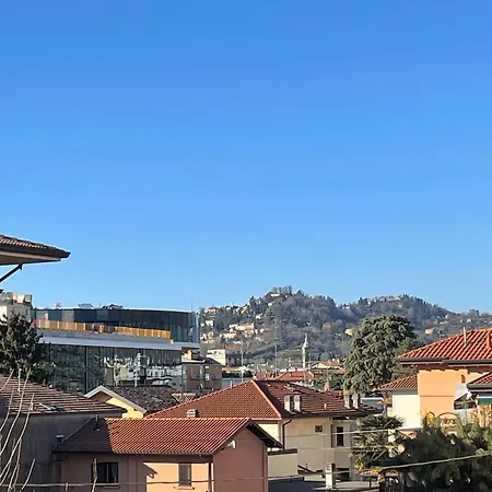 Апартаменти Skyline Bergamo Alta Choruslife Free Parking