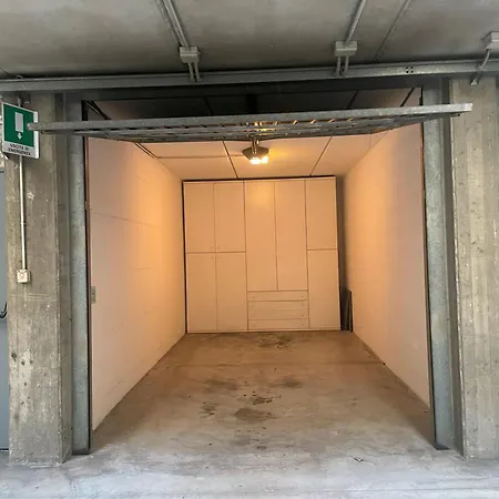 Апартаменти Skyline Bergamo Alta Choruslife Free Parking Бергамо