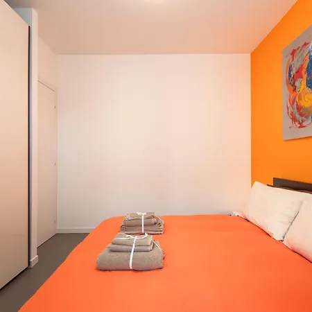 Skyline Bergamo Alta Choruslife Free Parking Бергамо