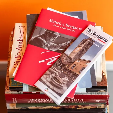 Апартаменти Skyline Bergamo Alta Choruslife Free Parking *